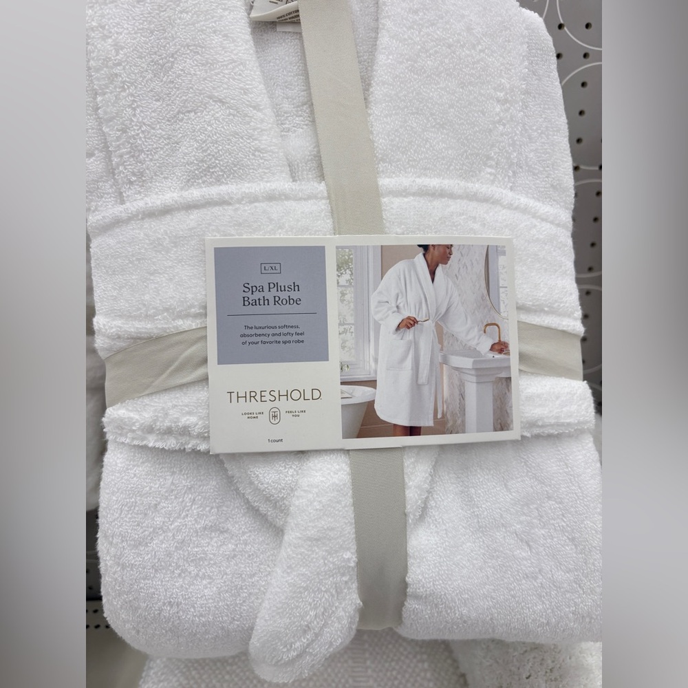 Threshold terry bathrobe with belt. Brand new. NWT. Unisex L/XL